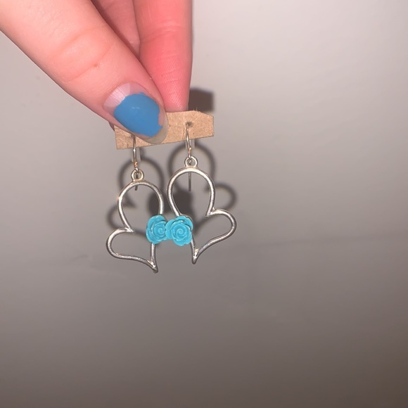 Earrings - Picture 3 of 3